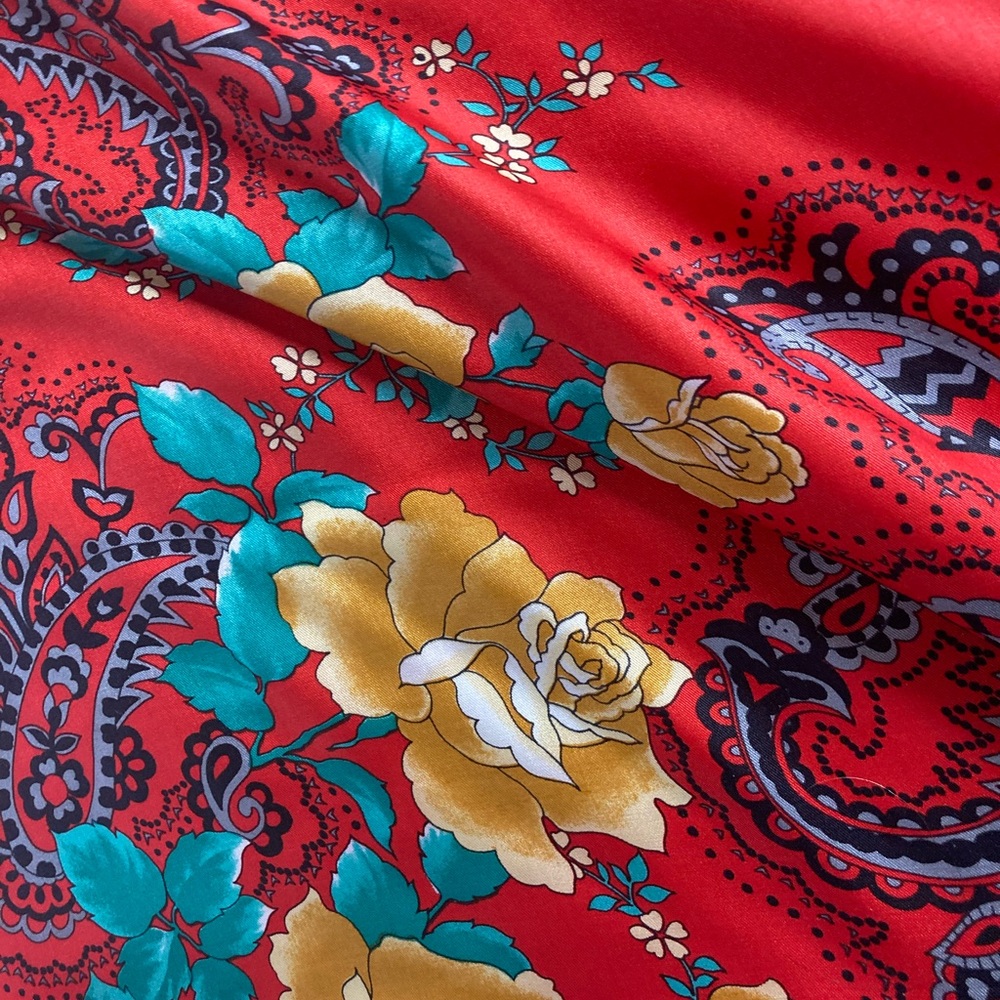 COLOURFUL vintage square scarf - Picture 6 of 9